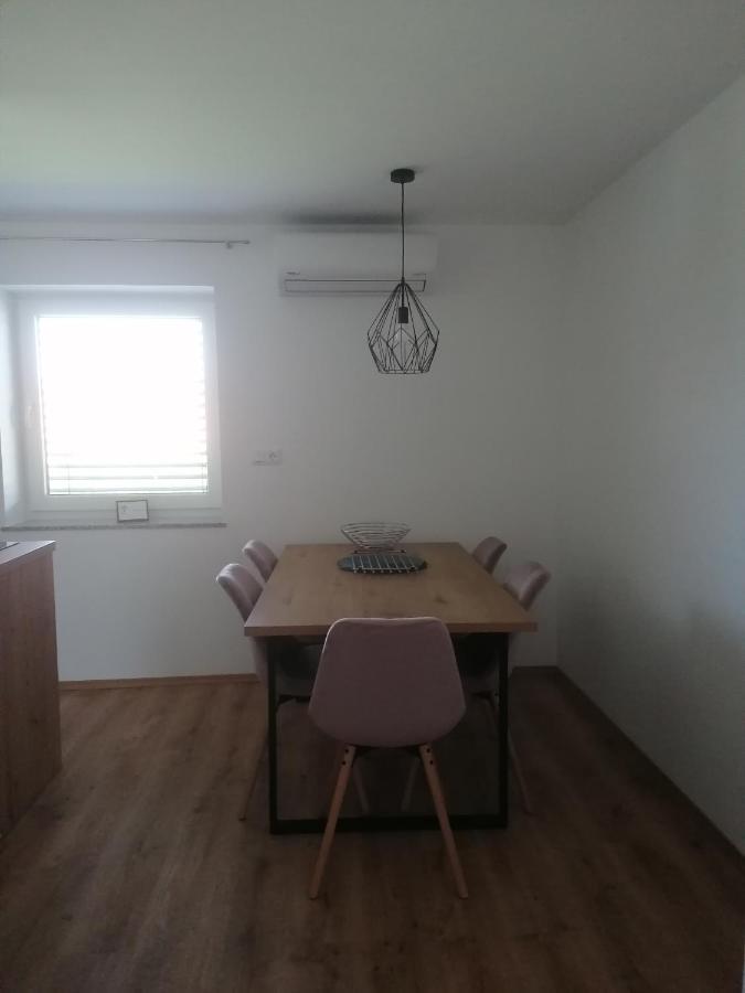 מריבור Apartment Sunset מראה חיצוני תמונה